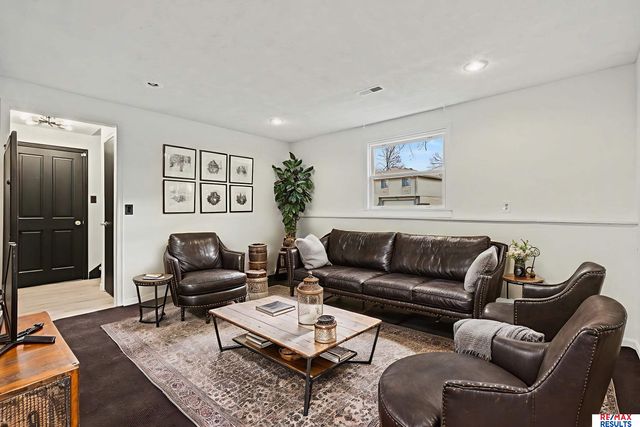 11564 Rambleridge Road, Omaha, NE 68164