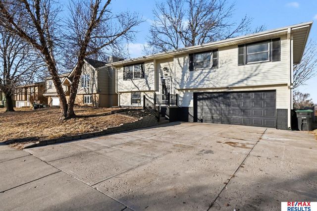 11564 Rambleridge Road, Omaha, NE 68164