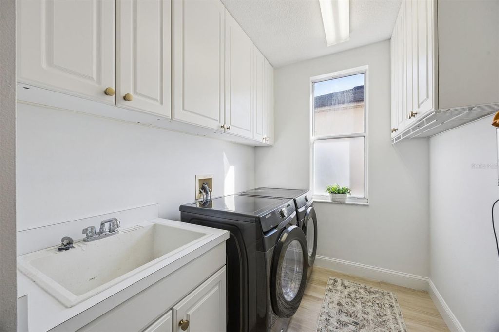 Image 32 of property listing at 2535 TETON STONE RUN, Orlando, FL 32828