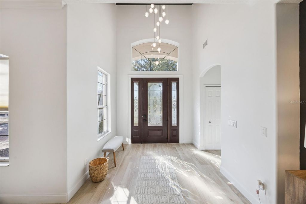 Image 5 of property listing at 2535 TETON STONE RUN, Orlando, FL 32828