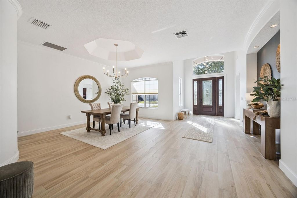 Image 7 of property listing at 2535 TETON STONE RUN, Orlando, FL 32828