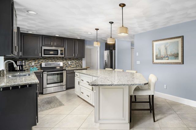 3 Meadowlark Drive, York, ME 03909