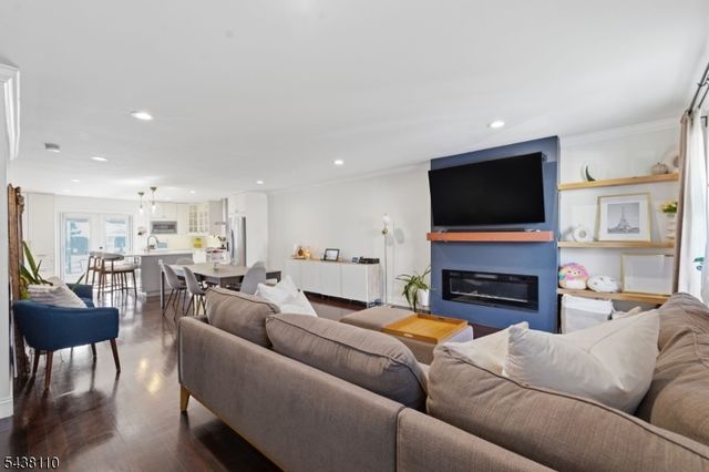 251 Mount Pleasant Ave, Newark City, NJ 07104