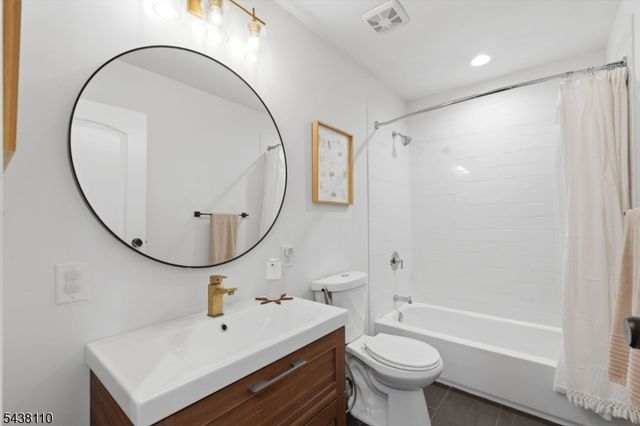 251 Mount Pleasant Ave, Newark City, NJ 07104