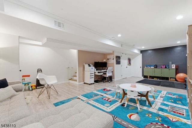 251 Mount Pleasant Ave, Newark City, NJ 07104