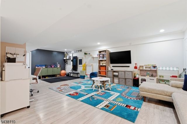 251 Mount Pleasant Ave, Newark City, NJ 07104