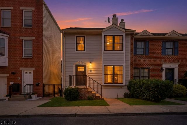 251 Mount Pleasant Ave, Newark City, NJ 07104