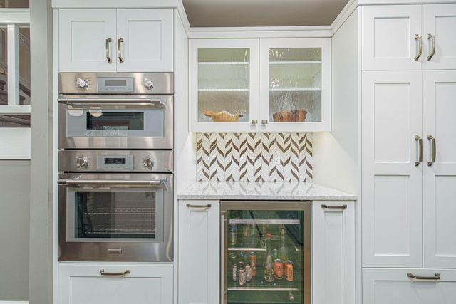 1648 NW Summit Drive, Bend, OR 97703