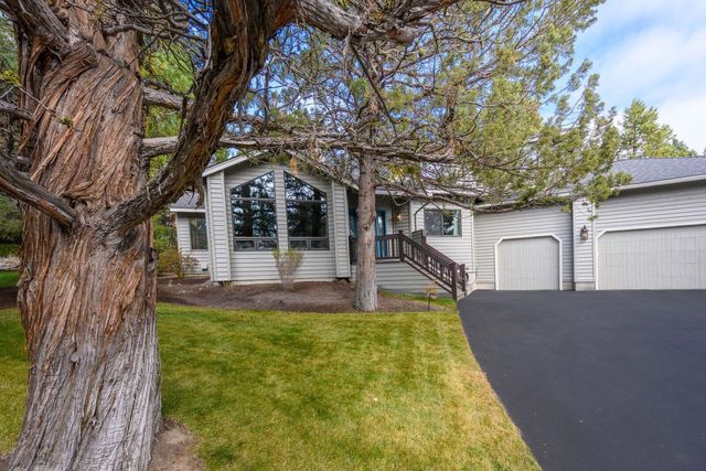 1648 NW Summit Drive, Bend, OR 97703