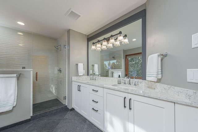 1648 NW Summit Drive, Bend, OR 97703