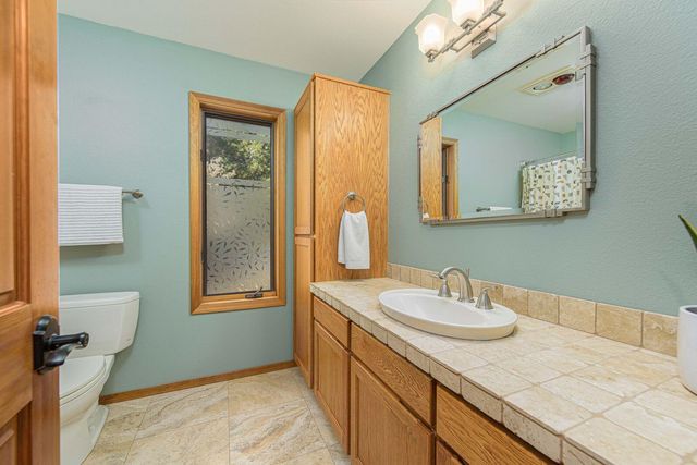 1648 NW Summit Drive, Bend, OR 97703