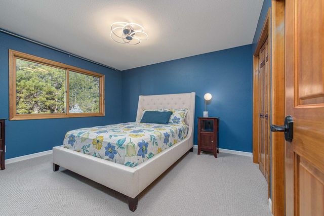 1648 NW Summit Drive, Bend, OR 97703