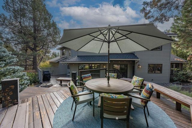 1648 NW Summit Drive, Bend, OR 97703