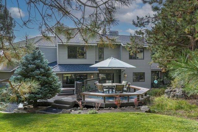 1648 NW Summit Drive, Bend, OR 97703