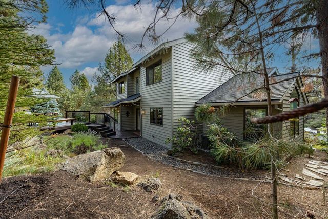 1648 NW Summit Drive, Bend, OR 97703