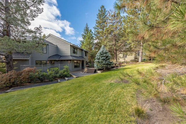 1648 NW Summit Drive, Bend, OR 97703