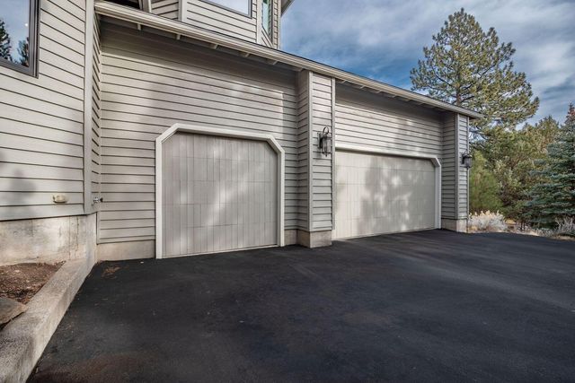 1648 NW Summit Drive, Bend, OR 97703