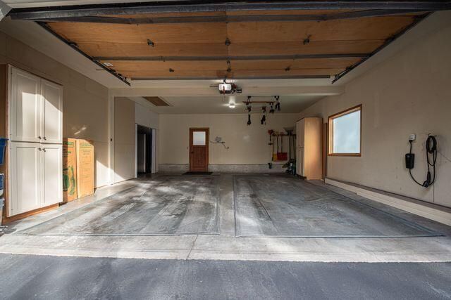 1648 NW Summit Drive, Bend, OR 97703