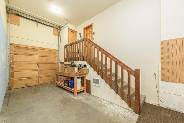 1648 NW Summit Drive, Bend, OR 97703