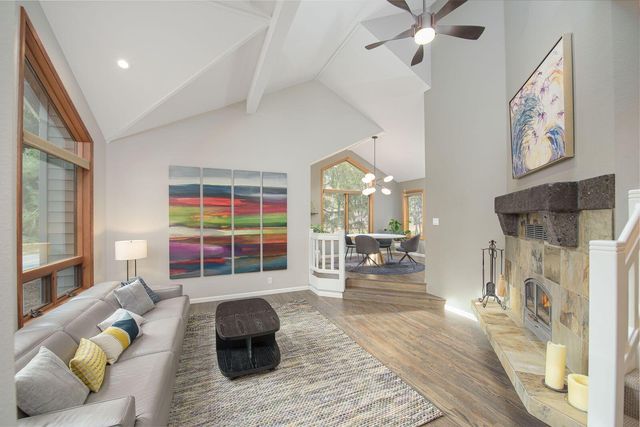 1648 NW Summit Drive, Bend, OR 97703