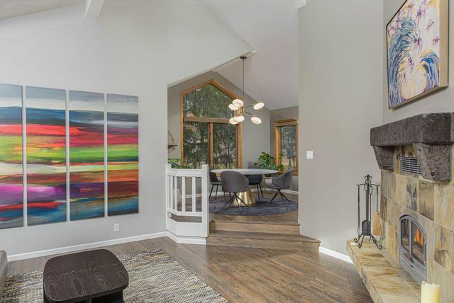 1648 NW Summit Drive, Bend, OR 97703