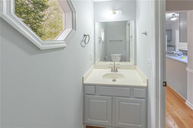 722 Thornapple Trail, Lawrenceville, GA 30046