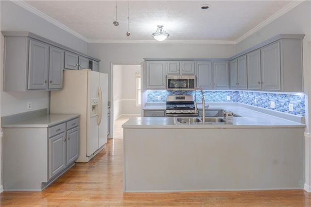 722 Thornapple Trail, Lawrenceville, GA 30046