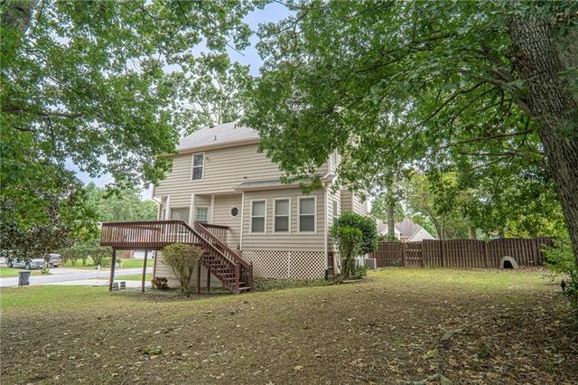 722 Thornapple Trail, Lawrenceville, GA 30046