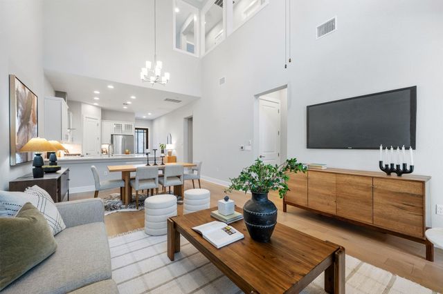 4323 Spicewood Springs RD 9, Austin, TX 78759