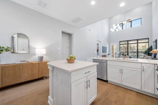 4323 Spicewood Springs RD 9, Austin, TX 78759