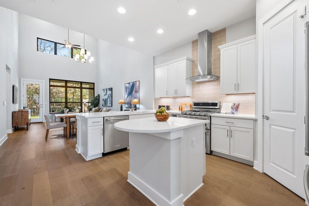 4323 Spicewood Springs RD 9, Austin, TX 78759