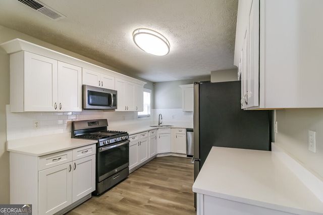 2951 Highland Park Circle C, Lithonia, GA 30038