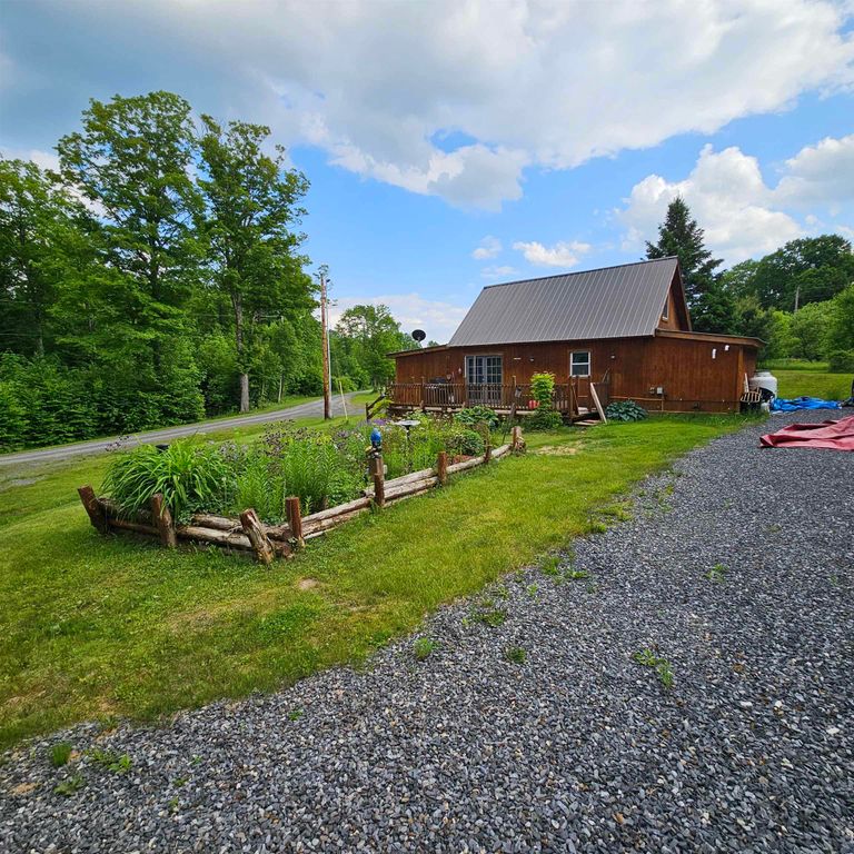 97 Crosier Lane, Lyndon, VT 05851