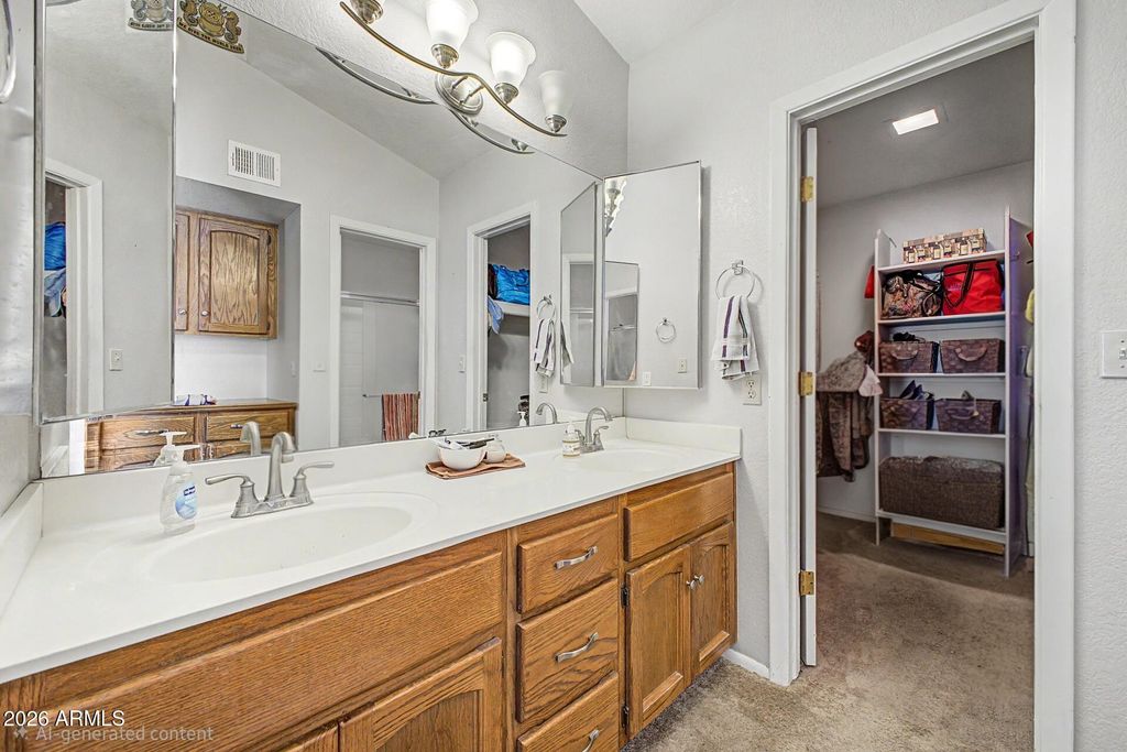 Image 7 of property listing at 3310 E CLARK Road, Phoenix, AZ 85050