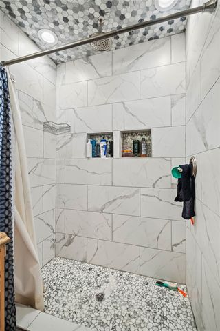 1113 NW Peterson Road, Bentonville, AR 72713