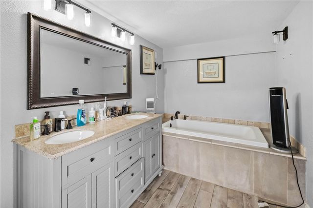 1113 NW Peterson Road, Bentonville, AR 72713