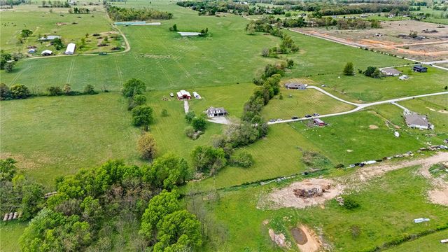1113 NW Peterson Road, Bentonville, AR 72713