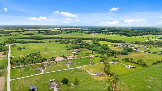 1113 NW Peterson Road, Bentonville, AR 72713
