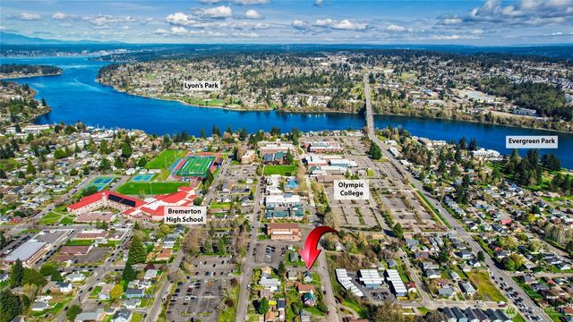 1121 Chester Avenue, Bremerton, WA 98337