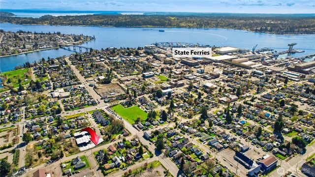 1121 Chester Avenue, Bremerton, WA 98337