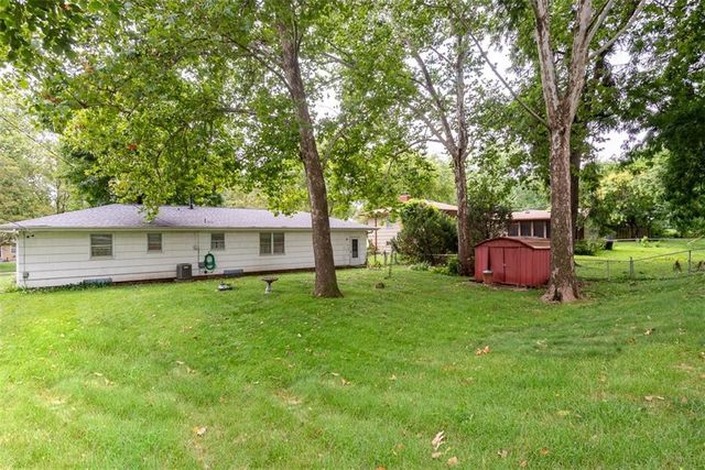 7226 Edgewood Boulevard, Shawnee, KS 66203