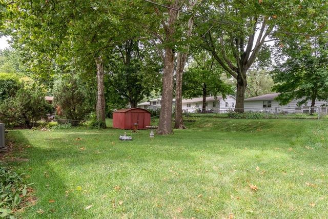 7226 Edgewood Boulevard, Shawnee, KS 66203