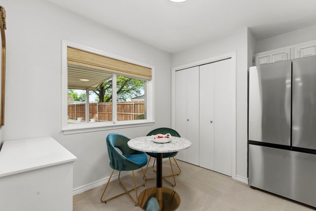 2604 Fallcreek Drive, Carrollton, TX 75006