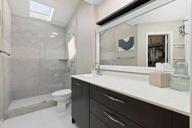 2604 Fallcreek Drive, Carrollton, TX 75006