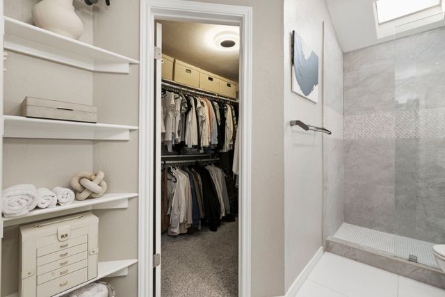 2604 Fallcreek Drive, Carrollton, TX 75006