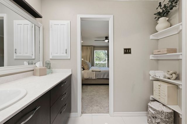 2604 Fallcreek Drive, Carrollton, TX 75006