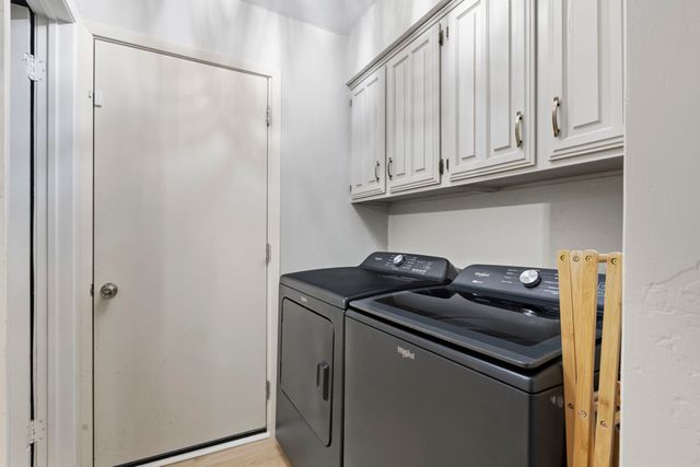 2604 Fallcreek Drive, Carrollton, TX 75006