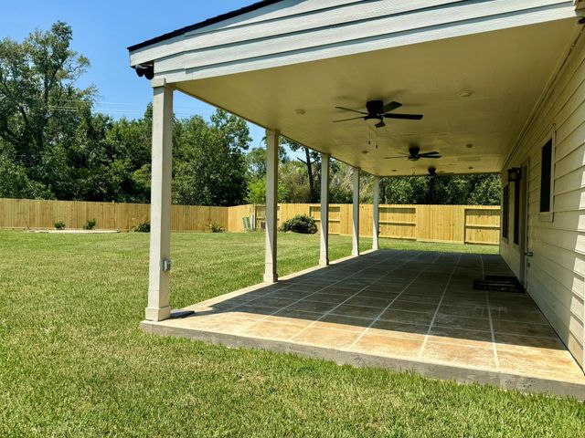 202 Almond Drive, Baytown, TX 77520