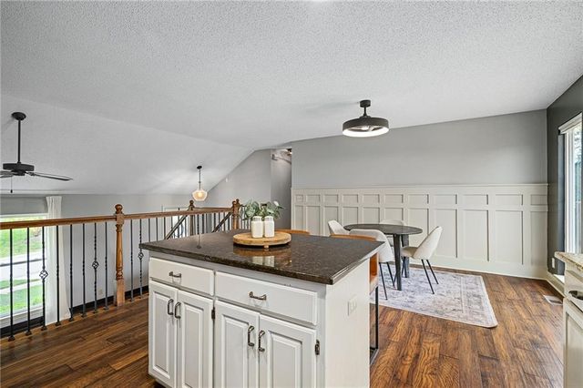 21505 W 50th Street, Shawnee, KS 66226