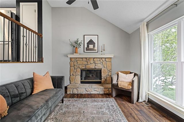 21505 W 50th Street, Shawnee, KS 66226